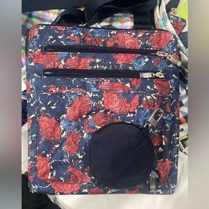 🆕💙❤️Baggallini Chelsea Crossbody Bag with Zipper Charm